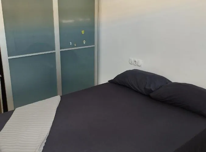 En